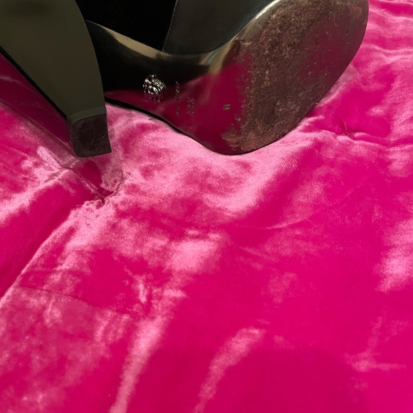 VERSACE CHRYSTAL-EMBELLISHED CROSS VELVET and LEATHER KNEE BOOTS 38 1/2 / 8.5. - Picture 8 of 12